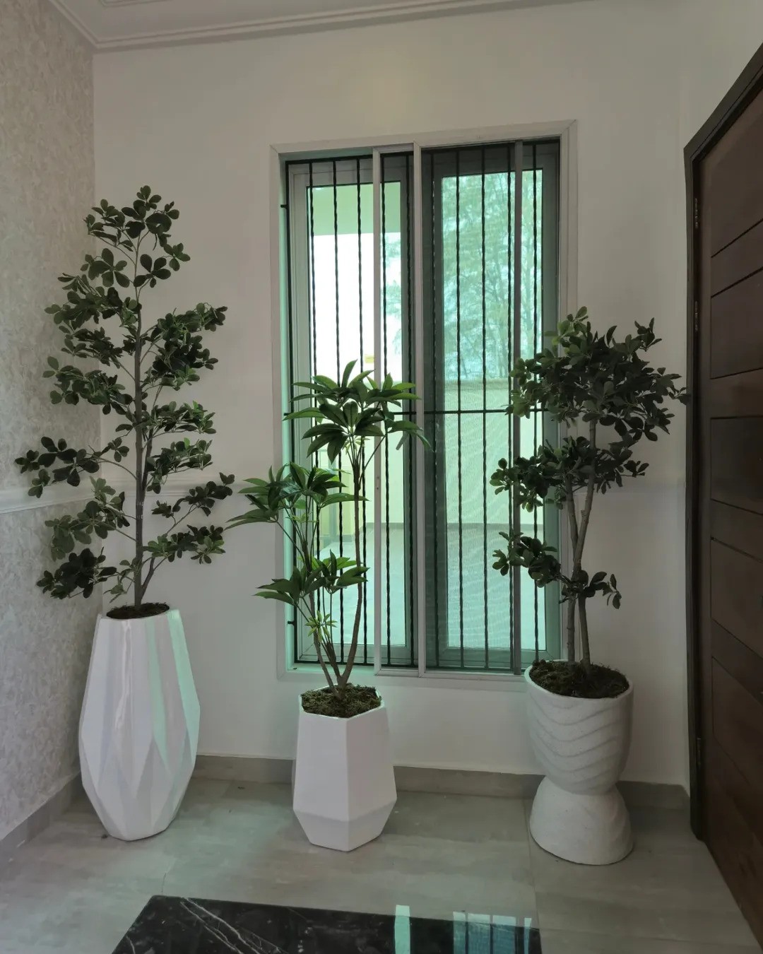 Artificial potted plants