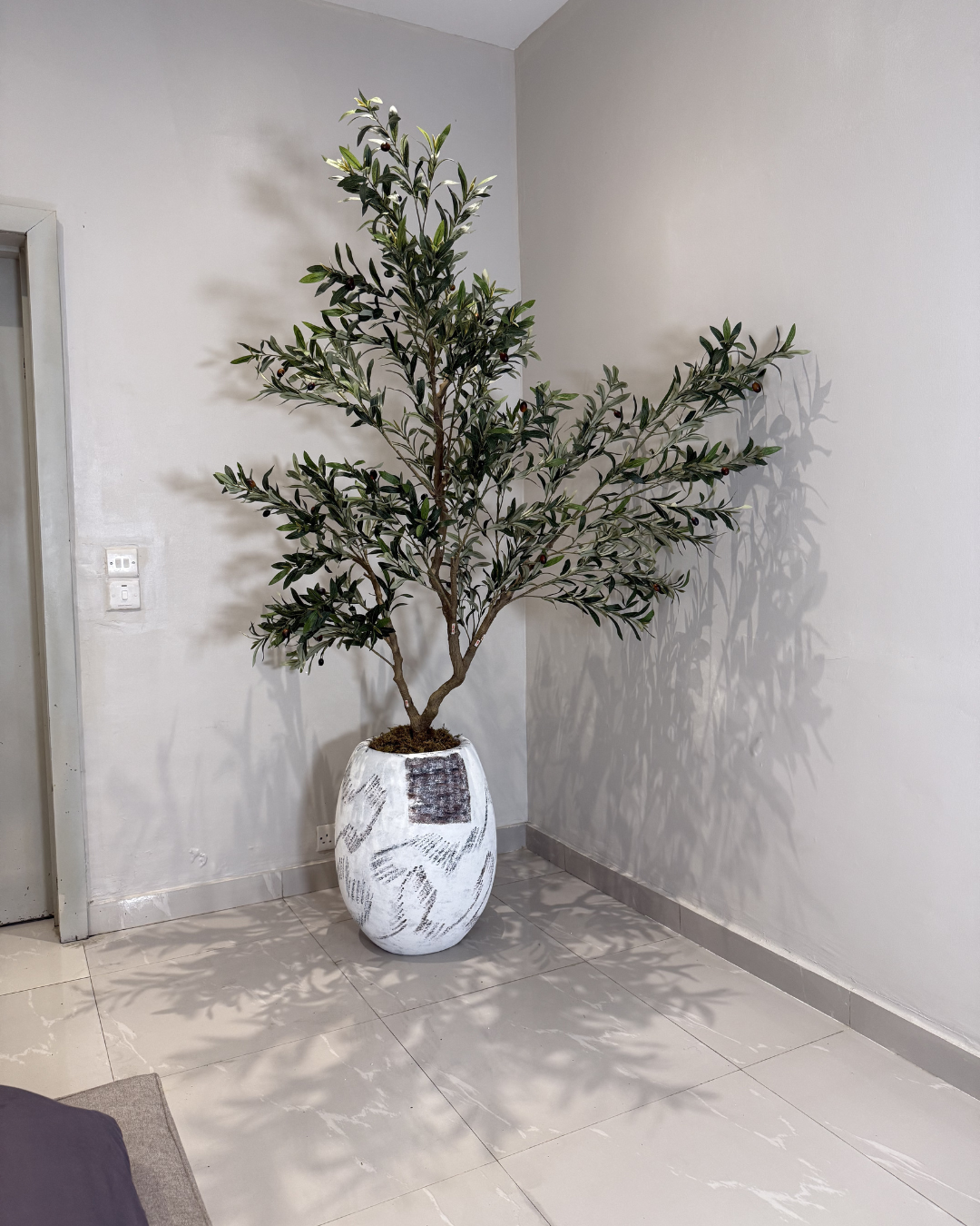 Untitled design - 2026-06-09T164535.735 White Rustic Big Evo with Artificial Wide Olive Tree – 240cm