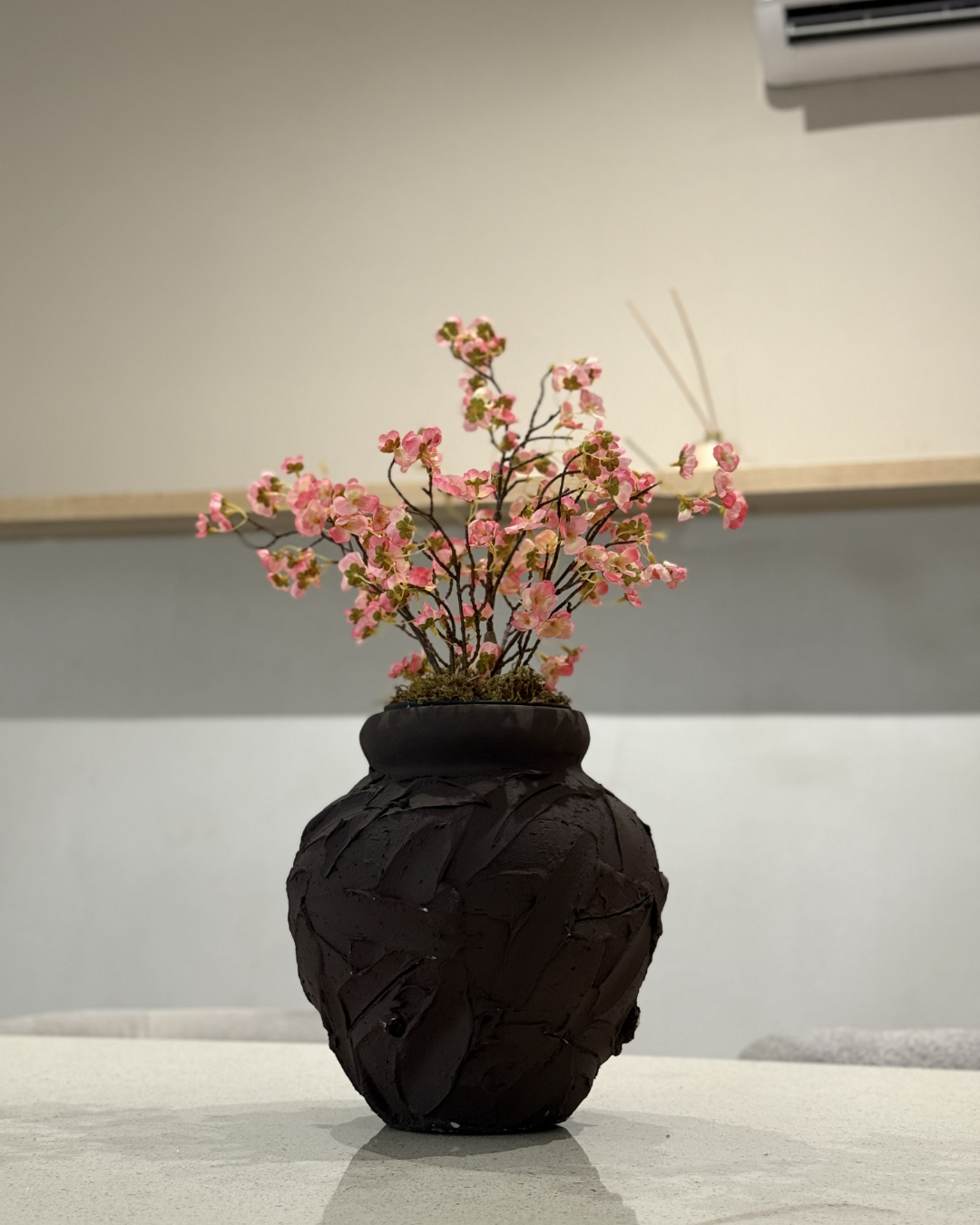 Decorative Vase with Artificial Plant in Nigeria Decorative vase with artificial plant in Nigeria