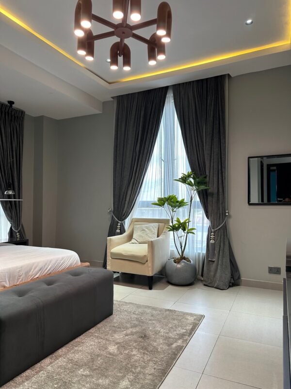 Artificial Fortune Tree (140cm) with Grey Granite Wobble Pot
