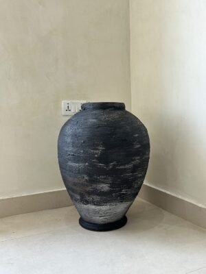 Camelot (Black Swipe) Antique Pot 62cm Camelot (Black Swipe) Antique Pot 62cm