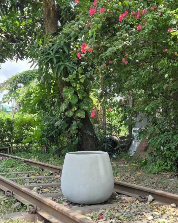 Neutral Smooth Merlot Fibrecast Planter 50cm