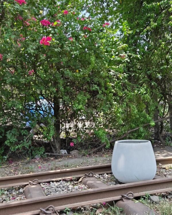 Neutral Smooth Merlot Fibrecast Planter 50cm, view 2