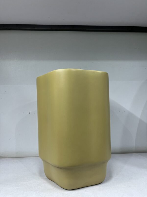 New Turrim Pot Fibrecast Planter 34cm New Turrim Pot Fibrecast Planter 34cm