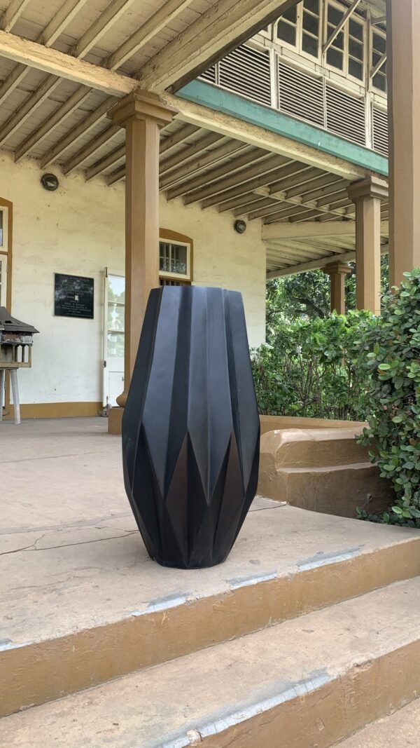 Okro (Big) Fibrecast Planter 70cm Okro (Big) Fibrecast Planter 70cm, view 2