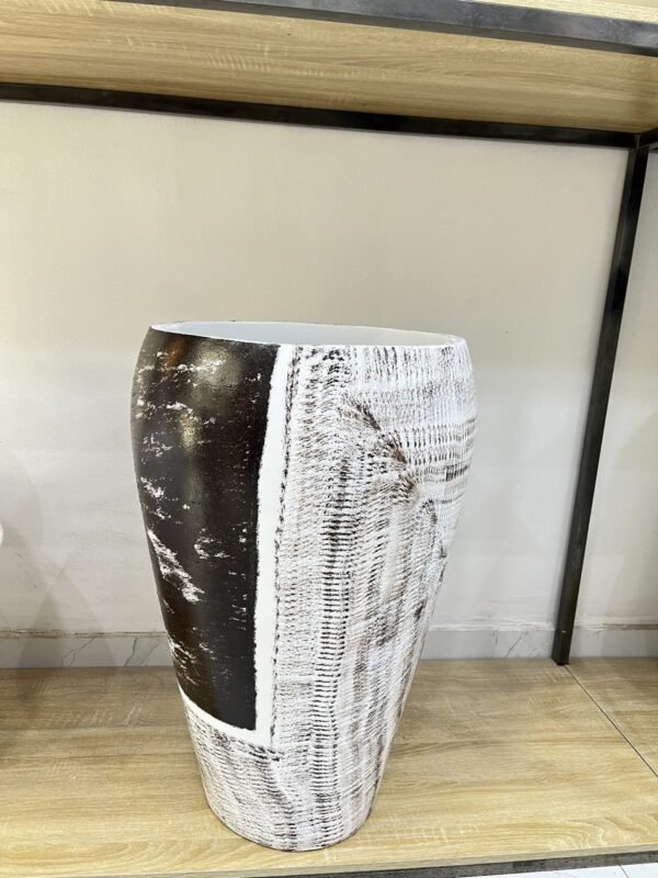 Rustic Big Rotunda Fibrecast Planter 70cm, view 3