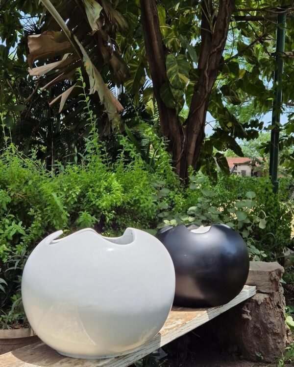 Wobble Pot Fibrecast Planter 30cm Wobble Pot Fibrecast Planter 30cm